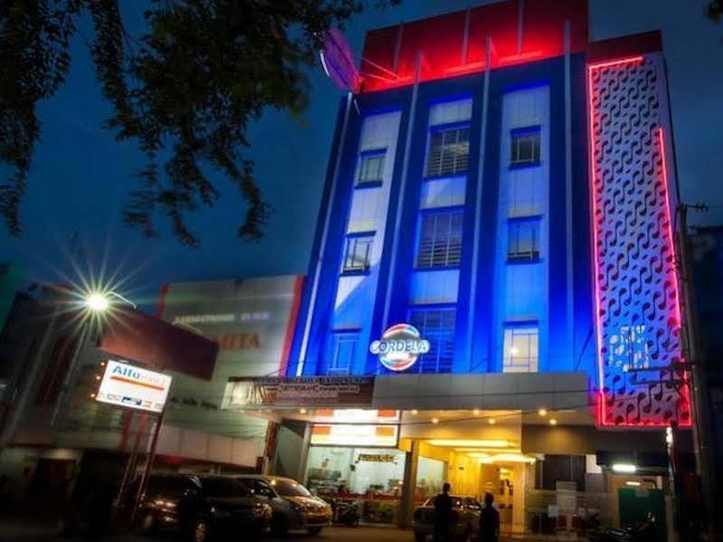 Cordela Hotel Medan Exterior foto
